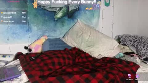 Tokki  bunny  online show from 01-10-25, 03:29