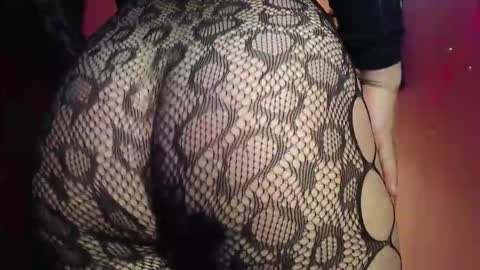 bunnyEmilyR0s33 online show from 12-23-25, 07:50