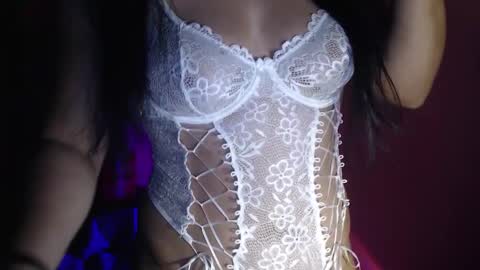 bunnyEmilyR0s33 online show from 02-17-26, 08:00