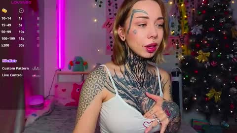 bunnykelly online show from 12-22-25, 07:11