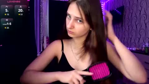 Snapshot of bunnytrussel chatting on 07-14-26, 08:41 Bella online show from 07-14-26, 08:41