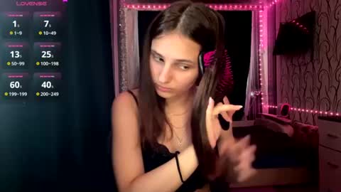 Snapshot of bunnytrussel chatting on 07-16-26, 09:04 Bella online show from 07-16-26, 09:04