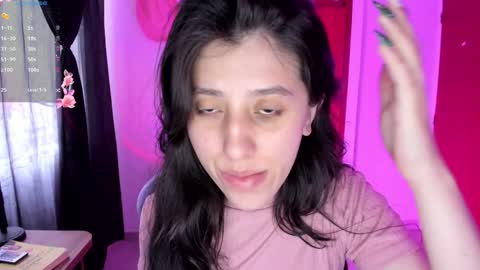 Snapshot of bunnyy09 chatting on 01-06-25, 06:52 Jess online show from 01-06-25, 06:52