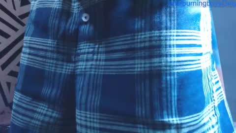 Snapshot of burningboyy chatting on 10-29-25, 10:17 independiente online show from 10-29-25, 10:17