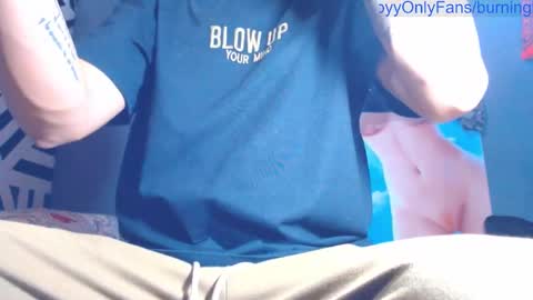 Snapshot of burningboyy chatting on 11-02-25, 03:58 independiente online show from 11-02-25, 03:58