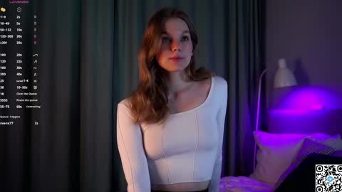 Snapshot of burnletitallburn chatting on 02-17-25, 01:32 Jessica online show from 02-17-25, 01:32