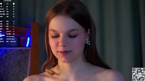 Snapshot of burnletitallburn chatting on 02-18-25, 04:48 Jessica online show from 02-18-25, 04:48
