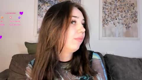 Snapshot of burnletitallburn chatting on 02-20-25, 01:25 Jessica online show from 02-20-25, 01:25