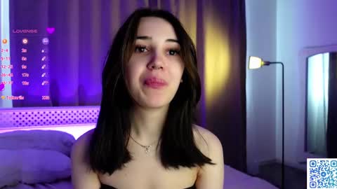 Snapshot of burnletitallburn chatting on 03-05-25, 04:24 Jessica online show from 03-05-25, 04:24
