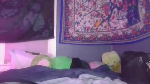 Snapshot of burnthemail chatting on 12-16-24, 06:10 lilly online show from 12-16-24, 06:10