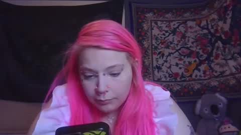 Snapshot of burnthemail chatting on 01-26-25, 09:19 lilly online show from 01-26-25, 09:19