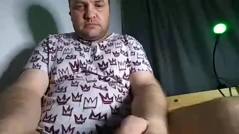 Snapshot of bury703709 chatting on 02-16-25, 09:48 Creazy dad online show from 02-16-25, 09:48