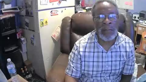 bushhunter23 online show from 12-04-25, 04:05