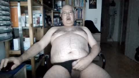 Snapshot of busibaer666 chatting on 06-20-26, 03:09 busi online show from 06-20-26, 03:09