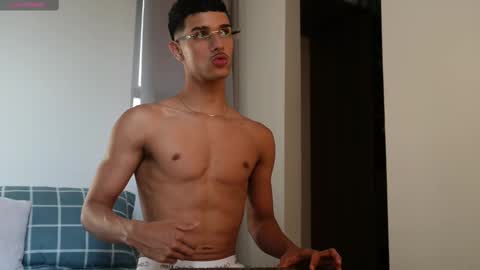 Snapshot of busterspinter chatting on 11-02-25, 09:17 Buster independent model online show from 11-02-25, 09:17