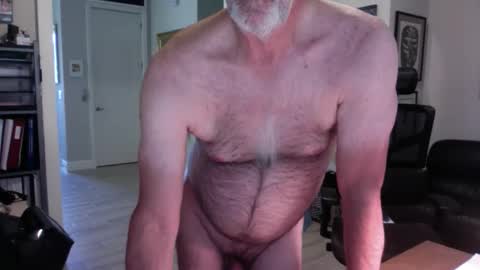Snapshot of bustinout99 chatting on 04-10-26, 02:22 afternoon wood online show from 04-10-26, 02:22