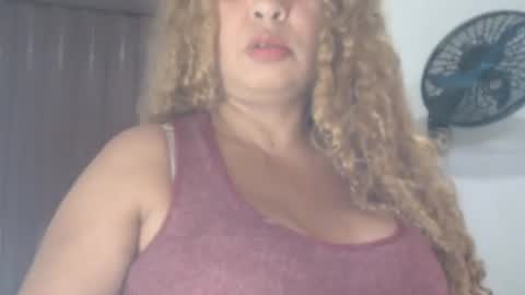 Snapshot of bustyamanda_ chatting on 07-04-26, 12:22 Amanda online show from 07-04-26, 12:22