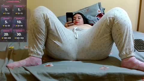 Emma online show from 02-20-25, 01:40