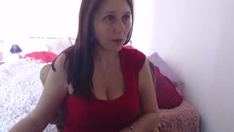 Snapshot of bustygf chatting on 02-27-25, 12:45 anna online show from 02-27-25, 12:45