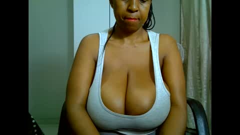 bustytessa37 online show from 02-24-25, 06:15