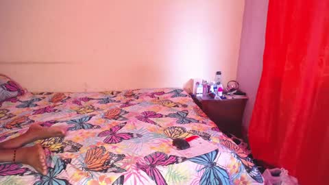 butterfly_rouse online show from 10-11-25, 03:32