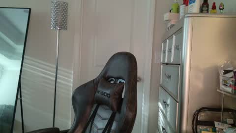 butterfly booty online show from 04-01-26, 12:39