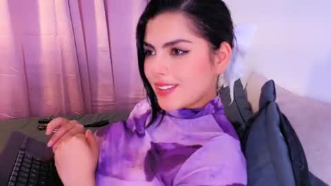 Snapshot of butterflyx39 chatting on 07-17-26, 10:58 Lia Butterfly online show from 07-17-26, 10:58