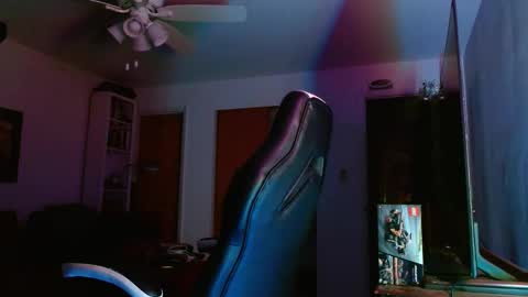 bwall1425 online show from 12-23-24, 11:57