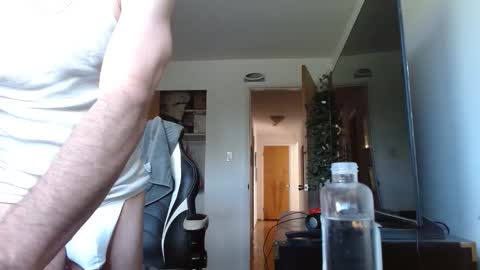 Snapshot of bwall1425 chatting on 04-16-26, 09:39 bwall1425 online show from 04-16-26, 09:39