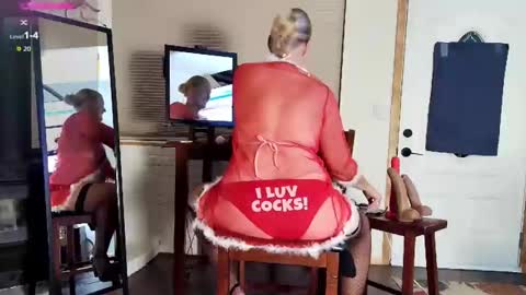 Bee and John online show from 12-17-25, 01:55