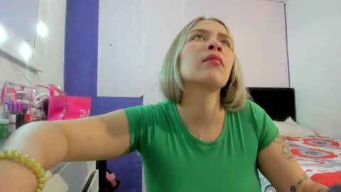 Snapshot of byanca_winklar chatting on 09-27-25, 06:02 online show from 09-27-25, 06:02