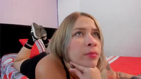 Snapshot of byanca_winklar chatting on 10-27-25, 06:56 online show from 10-27-25, 06:56