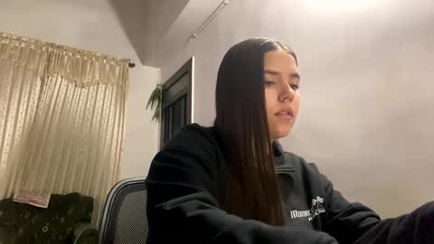 Snapshot of bymichel chatting on 09-29-25, 04:39 bymichel online show from 09-29-25, 04:39