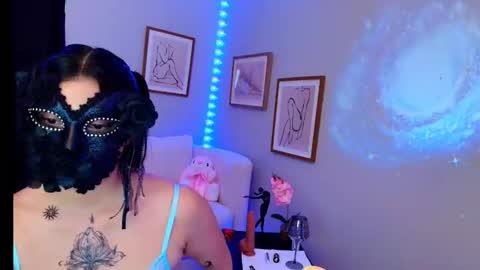 Paris online show from 03-23-26, 06:23