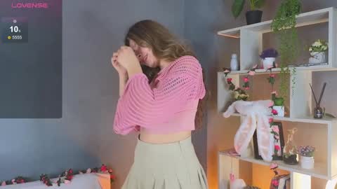 Kira online show from 01-04-25, 01:42