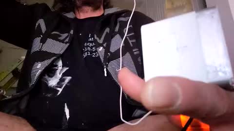 Snapshot of c5885470539954 chatting on 12-17-25, 11:44 c5885470539954 online show from 12-17-25, 11:44