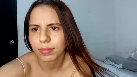 Snapshot of ca173377 chatting on 07-06-26, 10:12 Sofy online show from 07-06-26, 10:12