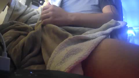 Snapshot of cachicho81 chatting on 05-19-26, 01:22 cachicho81 online show from 05-19-26, 01:22