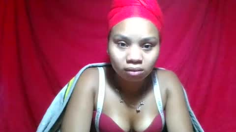 Snapshot of caella98 chatting on 06-16-26, 07:00 caella98 online show from 06-16-26, 07:00