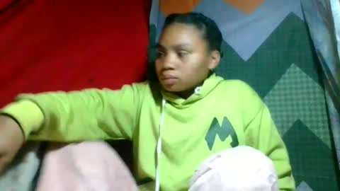 Snapshot of caella98 chatting on 06-29-26, 02:18 caella98 online show from 06-29-26, 02:18