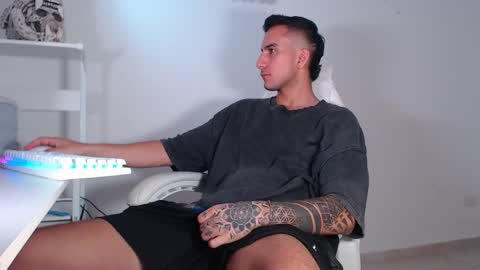 Snapshot of caishenx chatting on 05-04-26, 03:35 caishenx online show from 05-04-26, 03:35