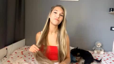 Kate online show from 10-20-25, 08:37