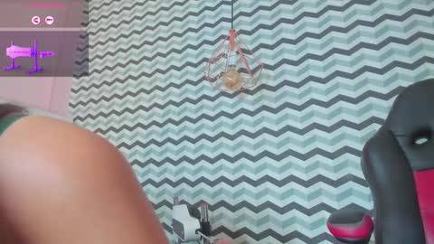 Snapshot of calanthelove chatting on 03-12-25, 03:46 Calanthe online show from 03-12-25, 03:46