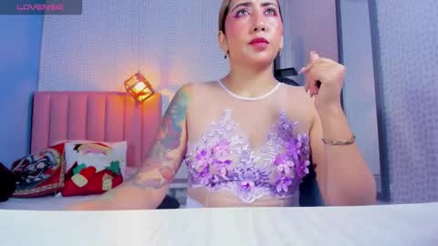 Snapshot of calanthelove chatting on 12-02-25, 03:12 Calanthe online show from 12-02-25, 03:12