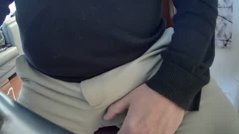 Snapshot of calc200 chatting on 12-19-24, 05:18 calc200 online show from 12-19-24, 05:18