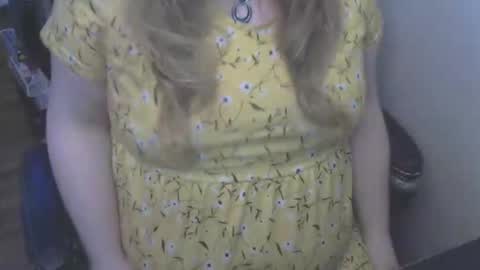 Snapshot of calcavorix chatting on 03-27-26, 01:55 Calie online show from 03-27-26, 01:55