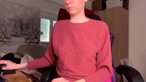 Snapshot of caliiie_of chatting on 04-02-26, 06:33 Caliiie of online show from 04-02-26, 06:33