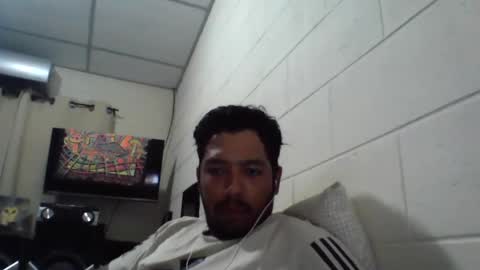 Snapshot of calipso1222 chatting on 02-02-25, 02:06 calipso1222 online show from 02-02-25, 02:06