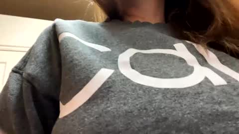 Snapshot of calishop1 chatting on 12-04-24, 01:36 calishop1 online show from 12-04-24, 01:36