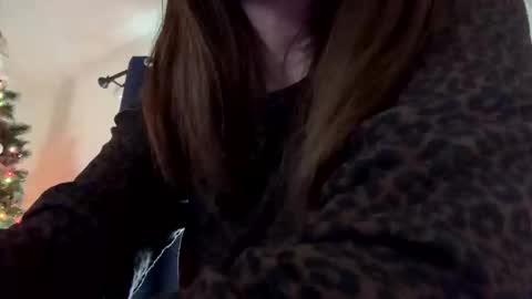 Snapshot of calishop1 chatting on 12-21-25, 09:00 calishop1 online show from 12-21-25, 09:00